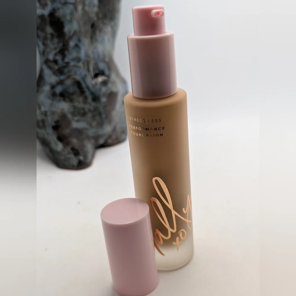 Mally Beauty Stress Less Performance‎ Foundation In TAN